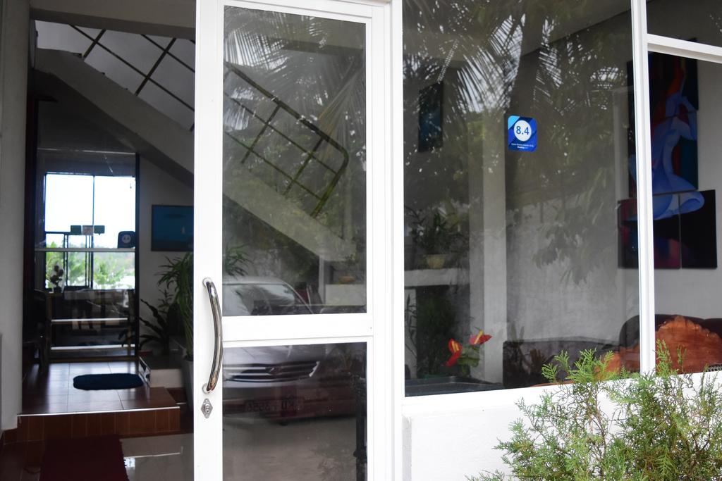 Lake Wave Hotel Anuradhapura Exterior foto